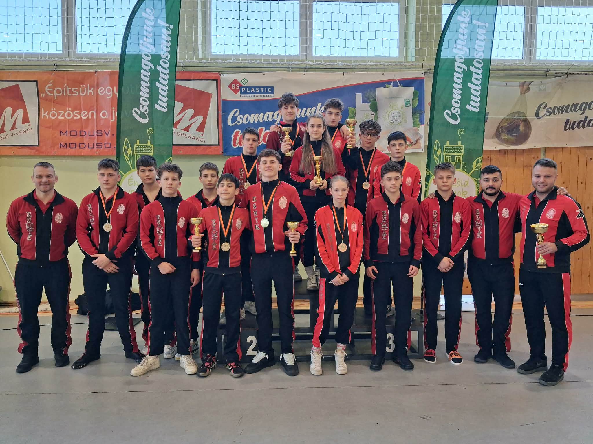 31 érmet nyertek birkózóink az elmúlt hétvégén