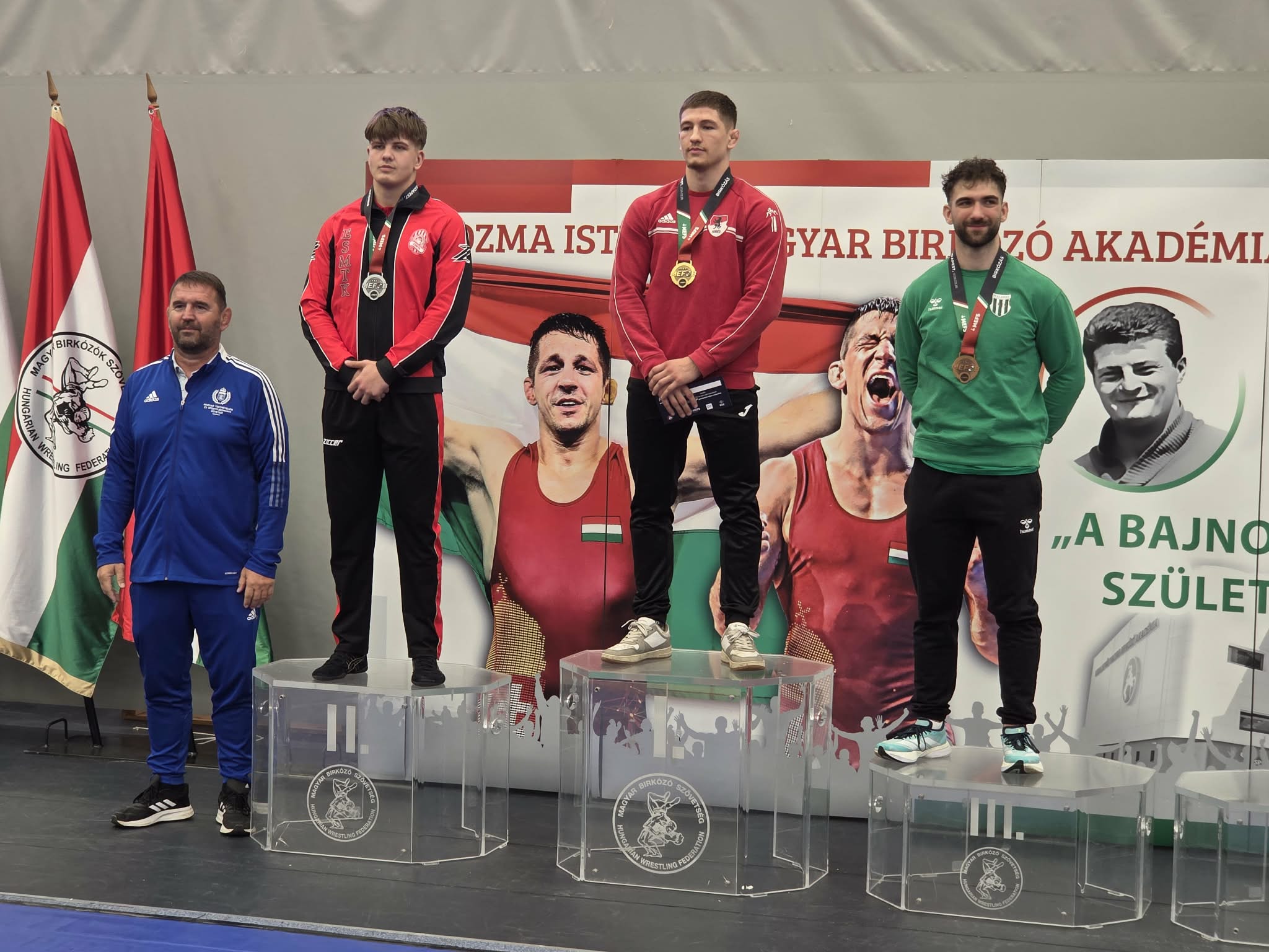 Ezüstérmek az egyetemi és főiskolai országos bajnokságról