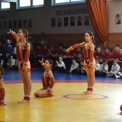 10 Felavattuk A Sportosztalyosokat 02