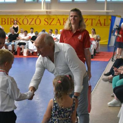 26 Felavattuk A Sportosztalyosokat 02