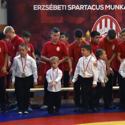 30 Felavattuk A Sportosztalyosokat 02